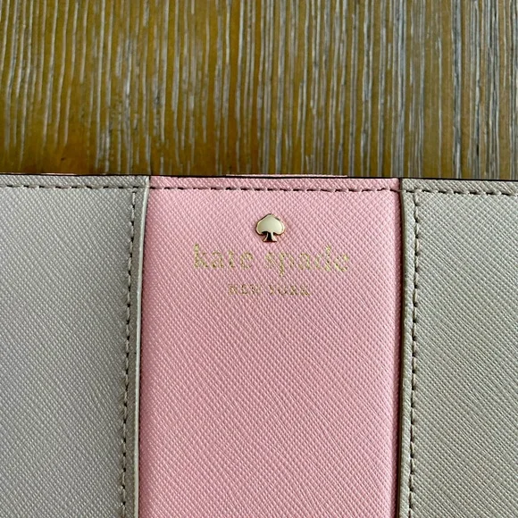 Kate Spade Wallet - Picture 2 of 6